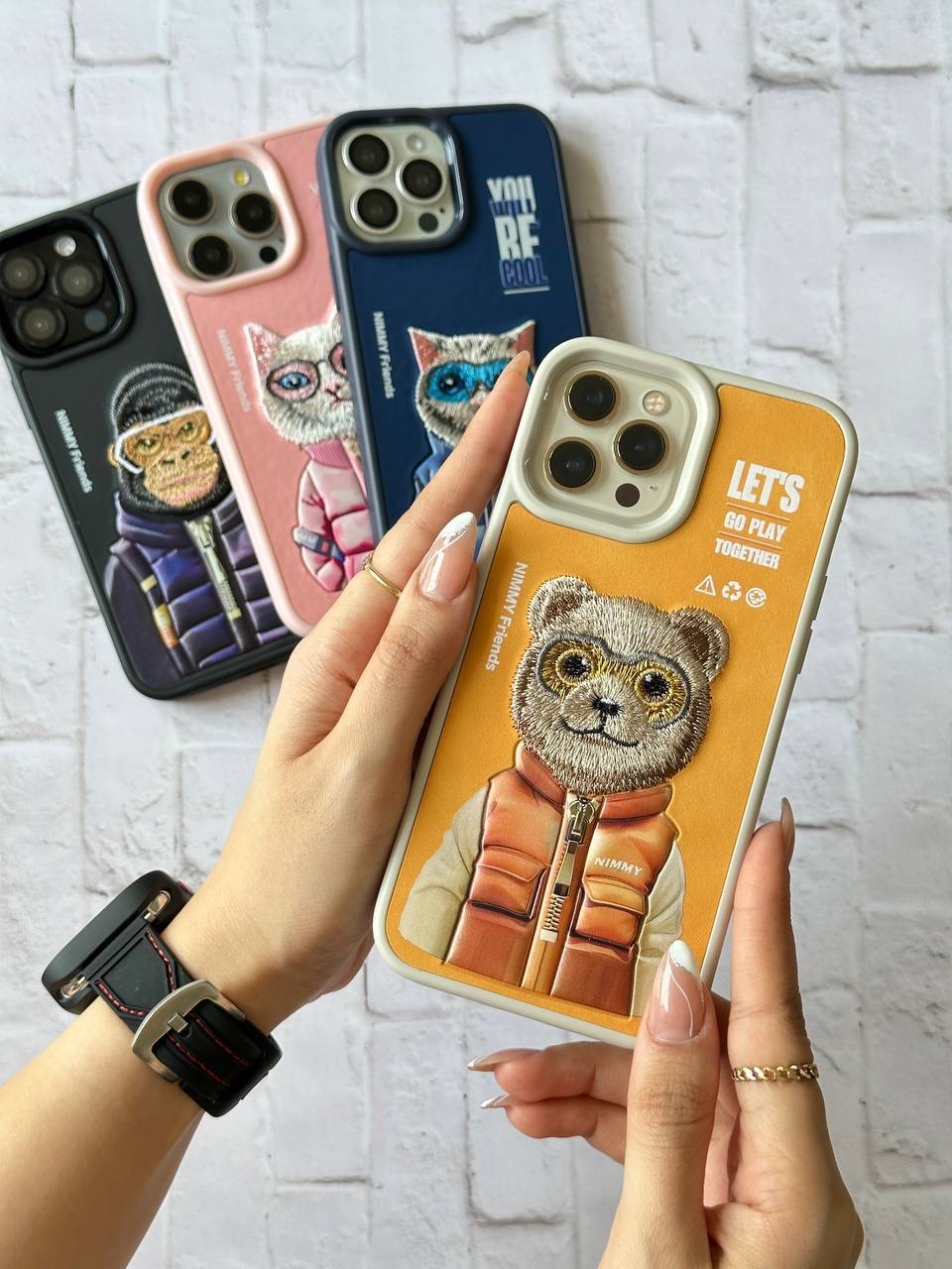 کاور نیمی مدل  مناسب برای گوشی موبایل اپل iPhone 16 Pro Max